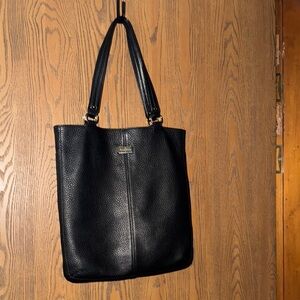 Sleek Black Leather Tote with Textured Finish